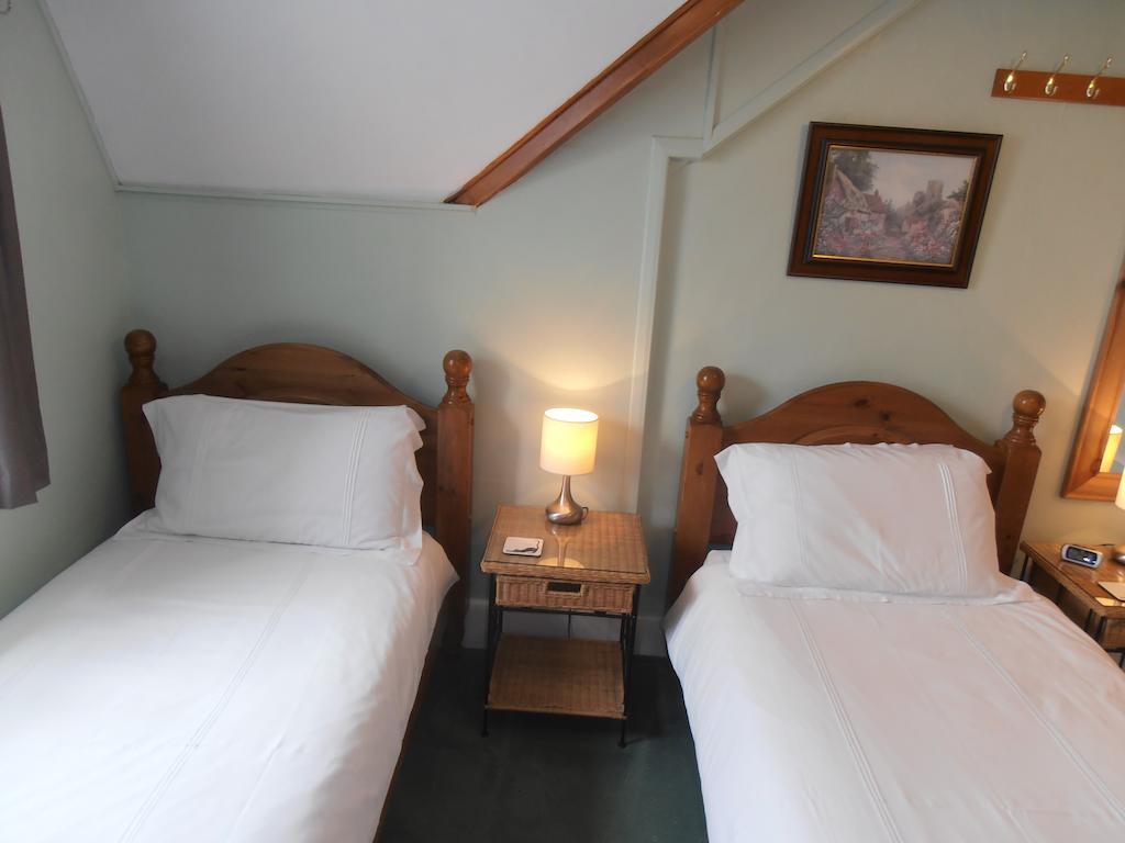 אוקהמפטון Meadowlea Guest House חדר תמונה